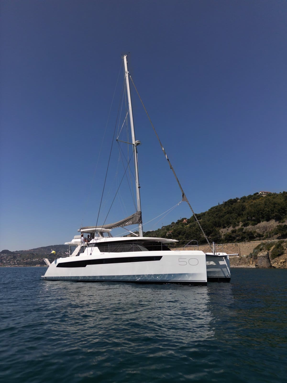Robertson and Caine Leopard 50, Leopard 50