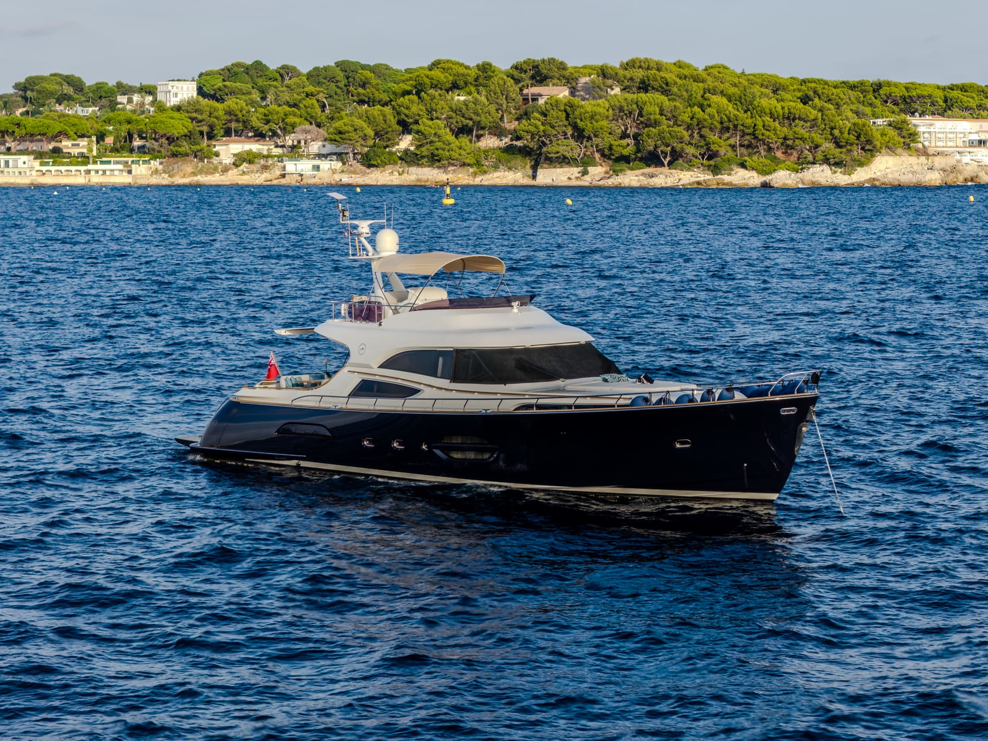 Mochi Craft Dolphin 74, M/Y Contango