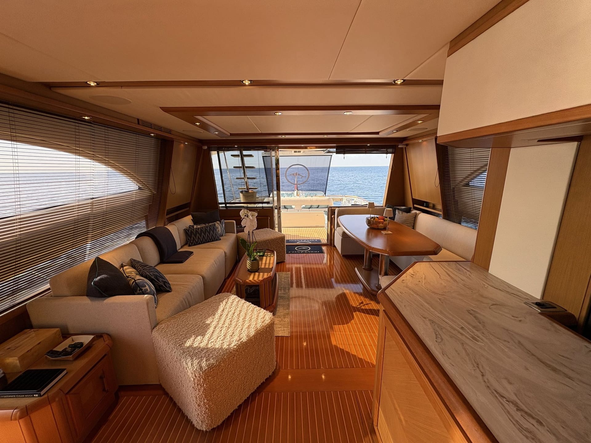Mochi Craft Dolphin 74 Contango, main salon looking aft